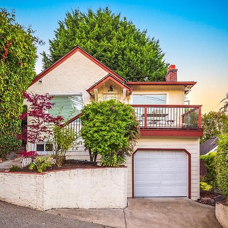 Sunrise On Lake Washington Villa Seattle Bagian luar foto