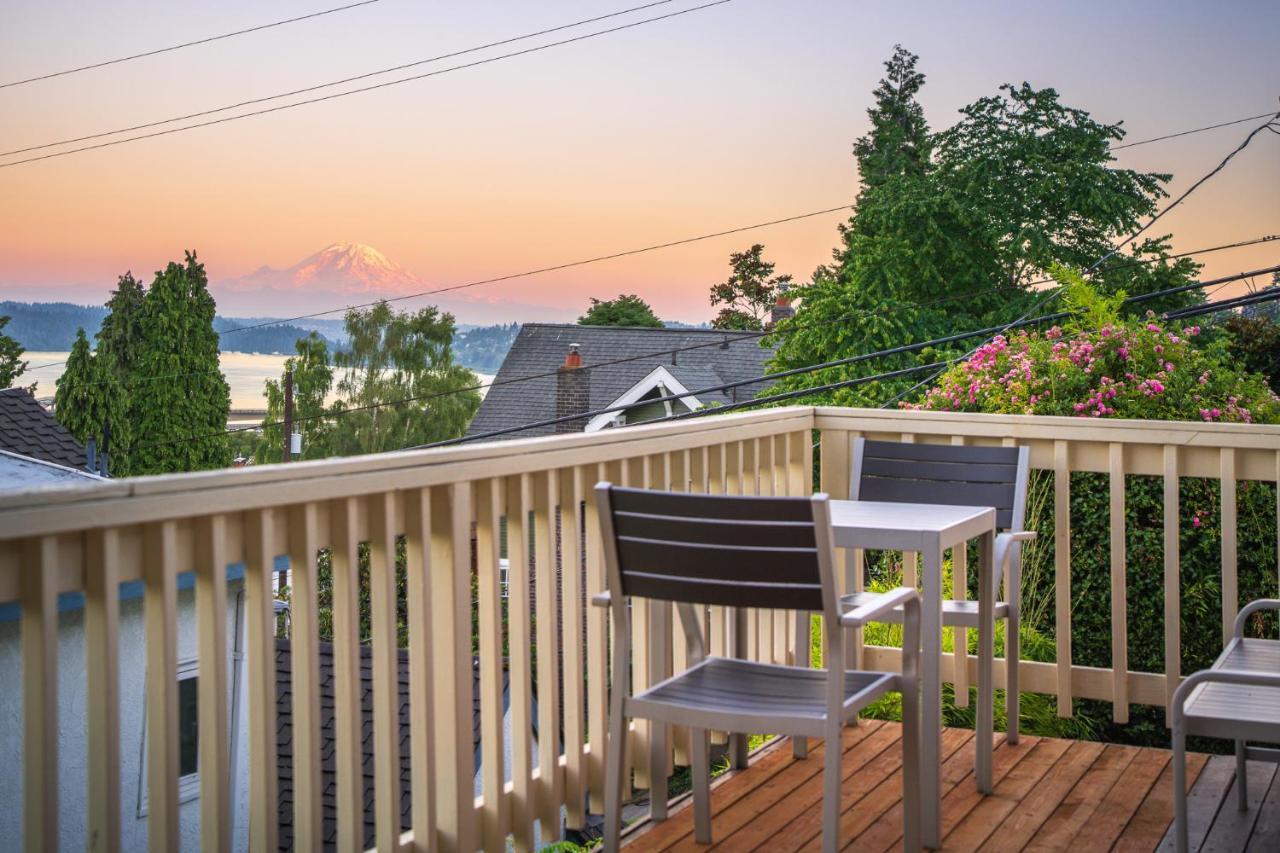 Sunrise On Lake Washington Villa Seattle Bagian luar foto
